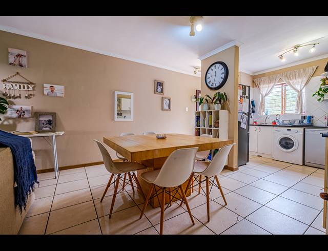 3 BEDROOM APARTMENT FOR SALE IN WAKENSHAW ESTATE
